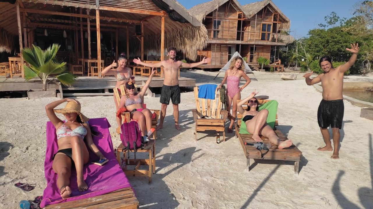 Santa Lova Eco-Hostel Isla Tintipan Tintipan Island Kültér fotó