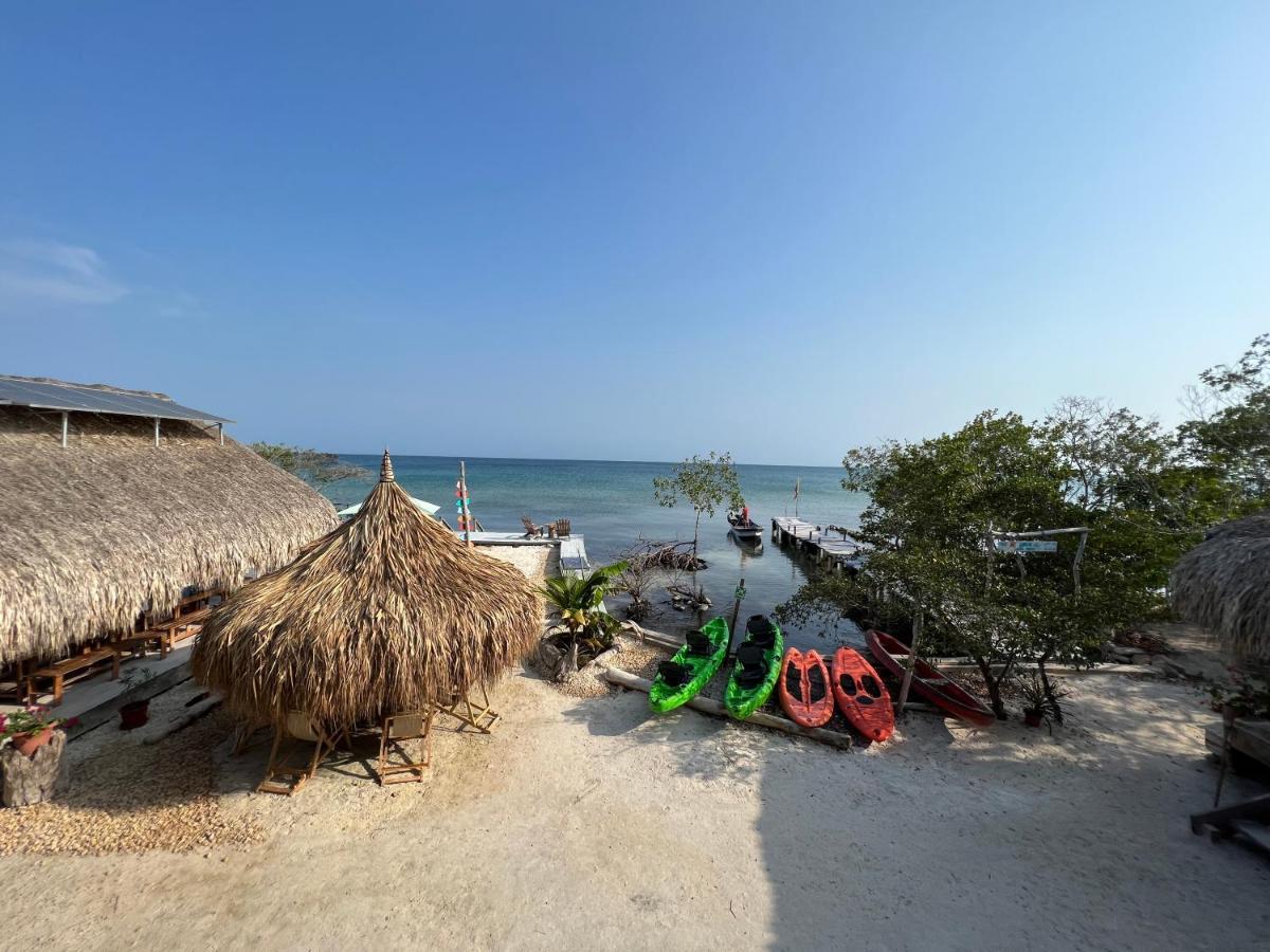 Santa Lova Eco-Hostel Isla Tintipan Tintipan Island Kültér fotó
